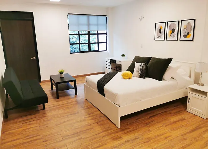 Guest house In - Cozy With Terrace
